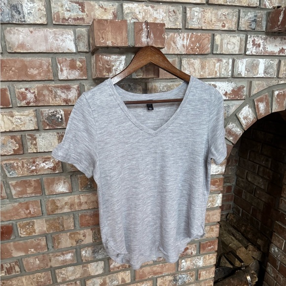 Gentle Fawn Tee - Curved Hem - Grey Sz Large - Picture 2 of 7